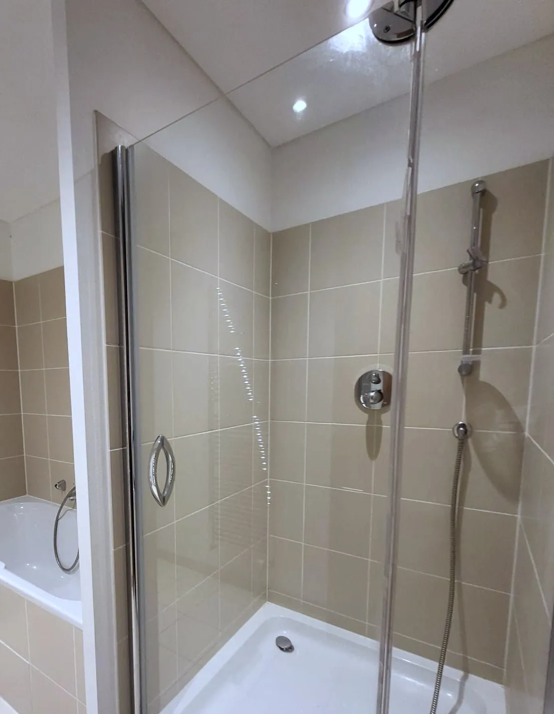 Shower enclosure, tiling and chrome after cleaning